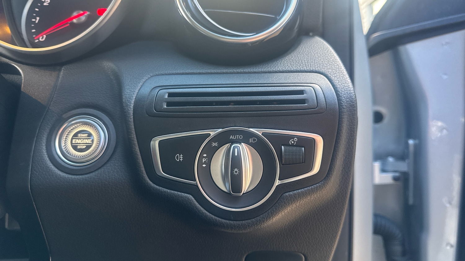 Used Mercedes-Benz GLC 2023 for sale - 76507264: Photo 27