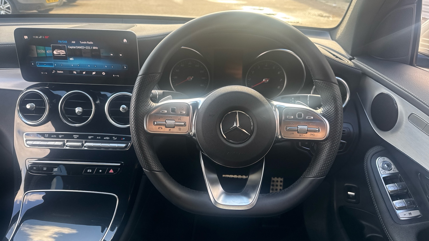 Used Mercedes-Benz GLC 2023 for sale - 76507264: Photo 5