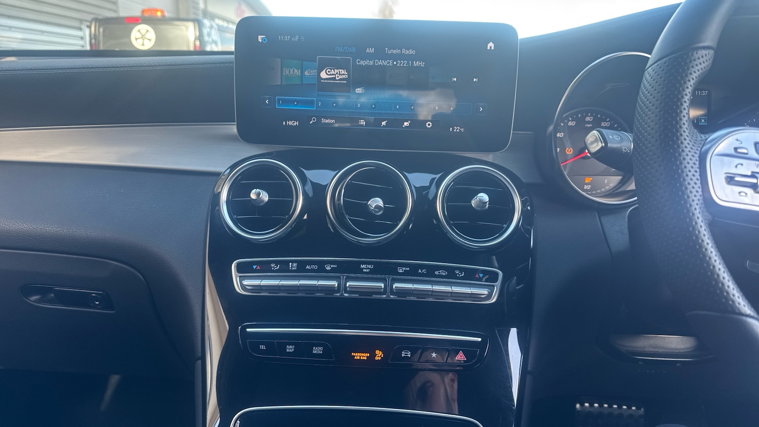 Used Mercedes-Benz GLC 2023 for sale - 76507264: Photo 8