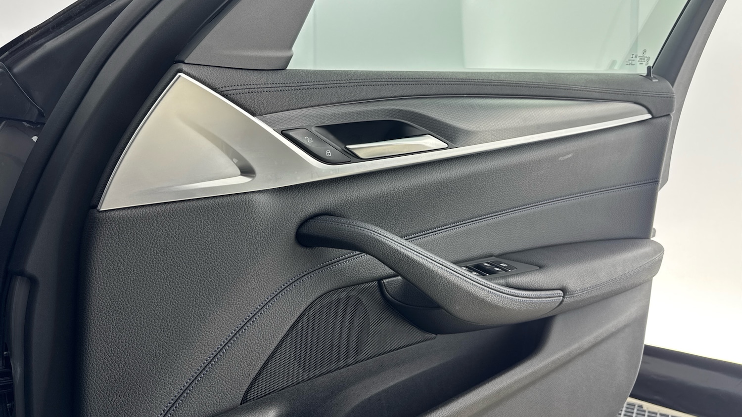 Used BMW 5 Series 2021 for sale - 76639601: Photo 27