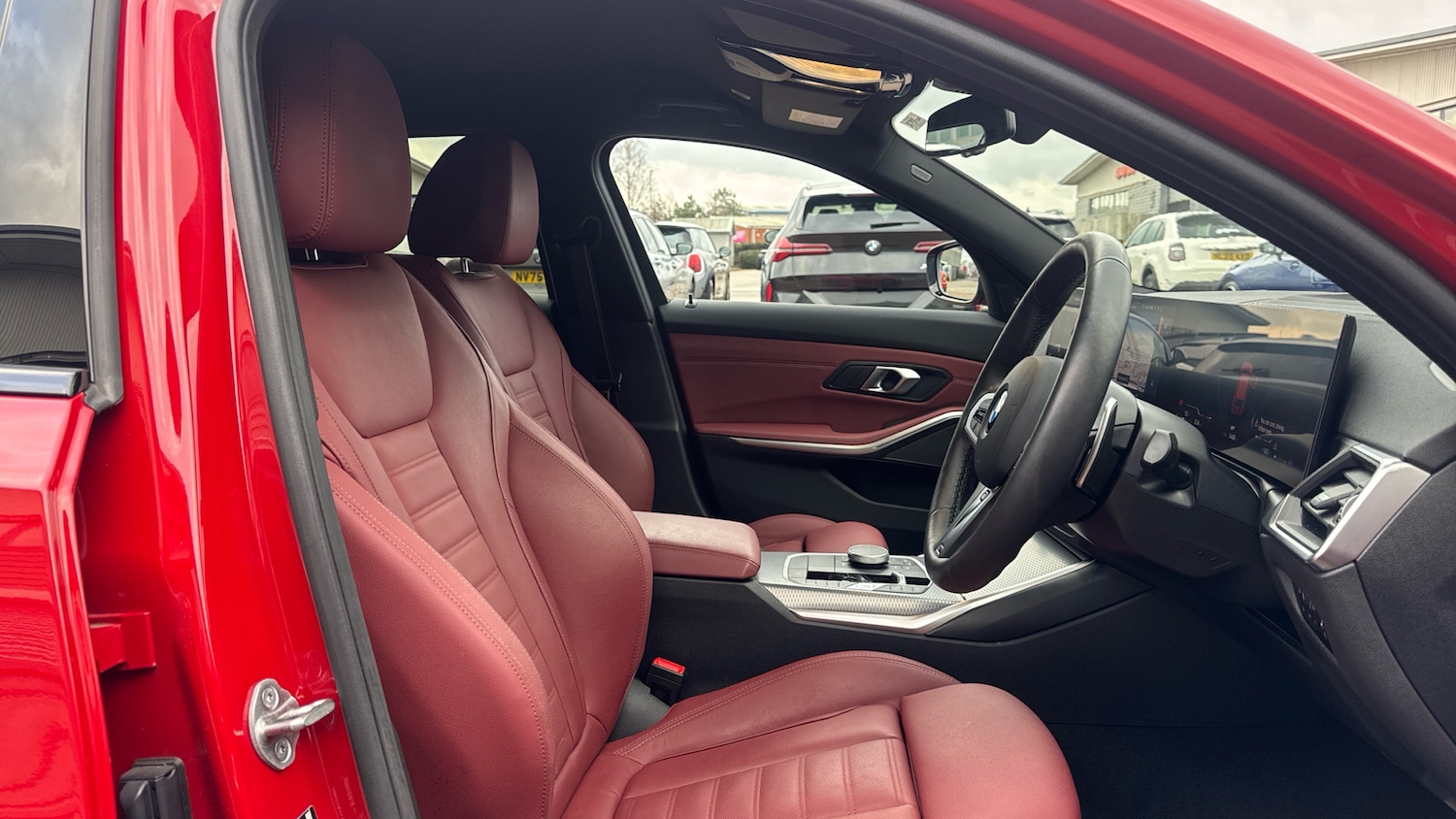 Used BMW 3 Series 2024 for sale - 77270712: Photo 11