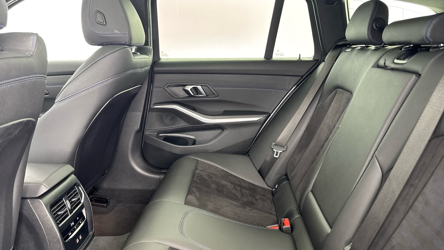 Used BMW 3 Series 2025 for sale - 78111913: Photo 62