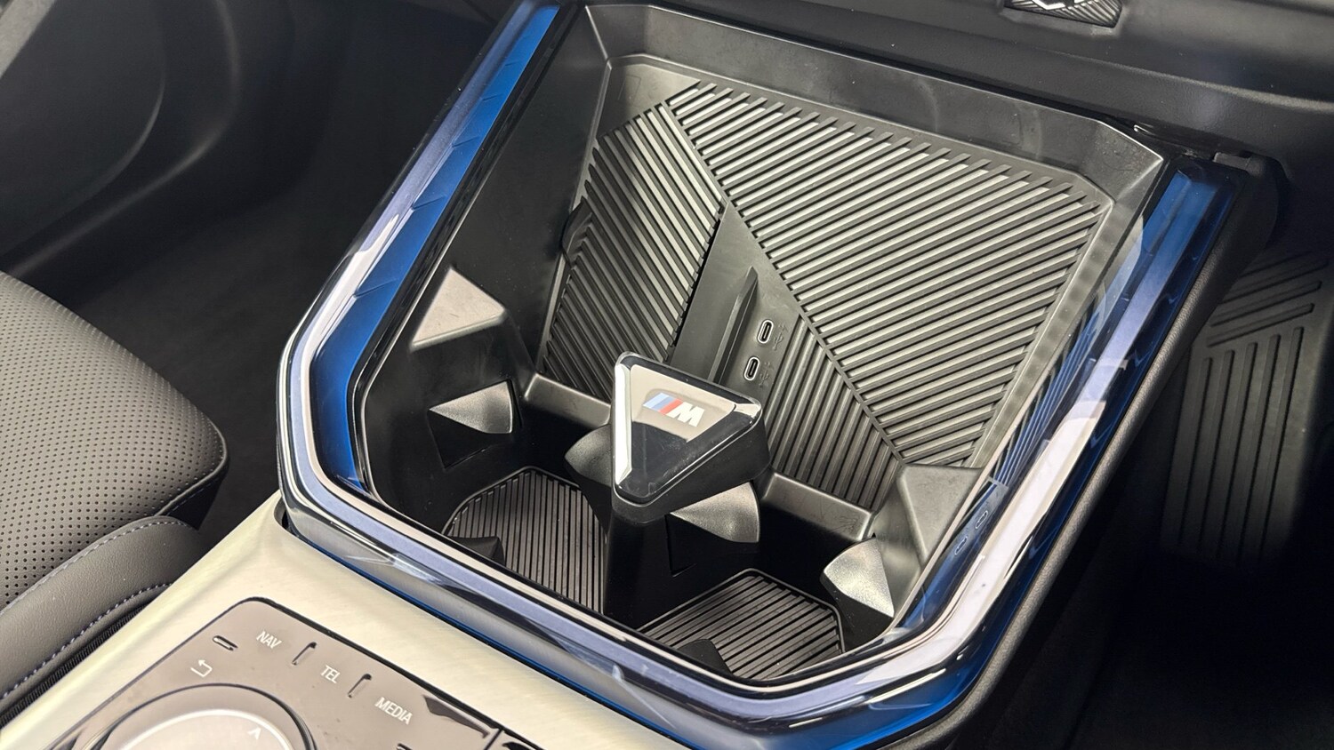 Vehicle 33