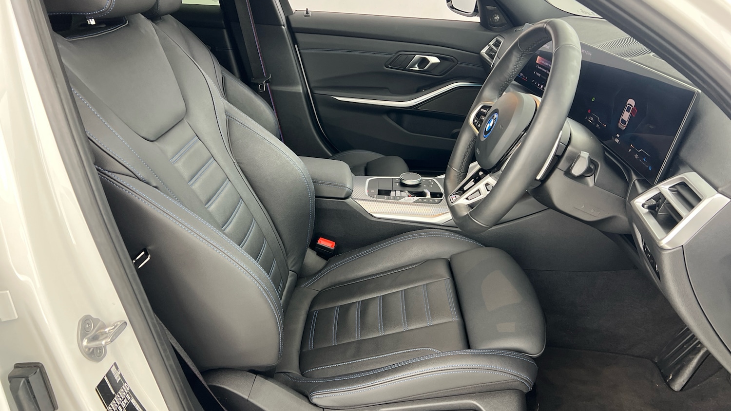 Used BMW 3 Series 2025 for sale - 77051566: Photo 11