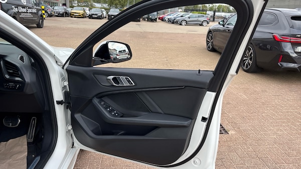 Used BMW 1 Series 2022 for sale - 76292800: Photo 41