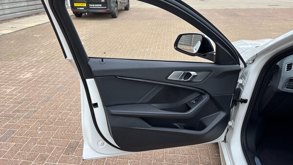 Used BMW 1 Series 2022 for sale - 76292800: Photo 53