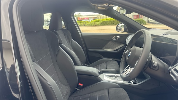 Used BMW 1 Series 2025 for sale - 76222176: Photo 11