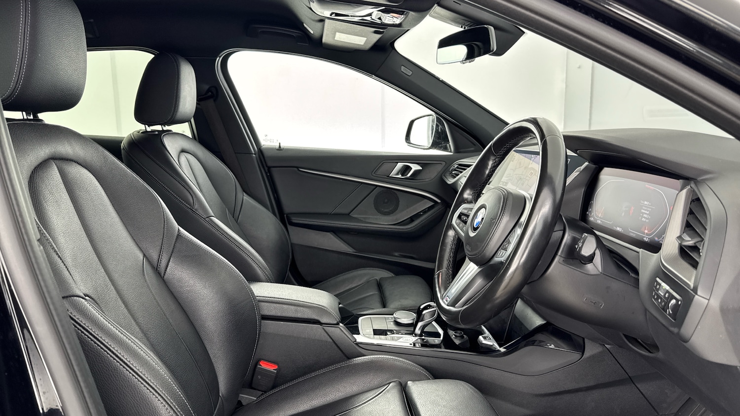 Used BMW 1 Series 2023 for sale - 77651055: Photo 11