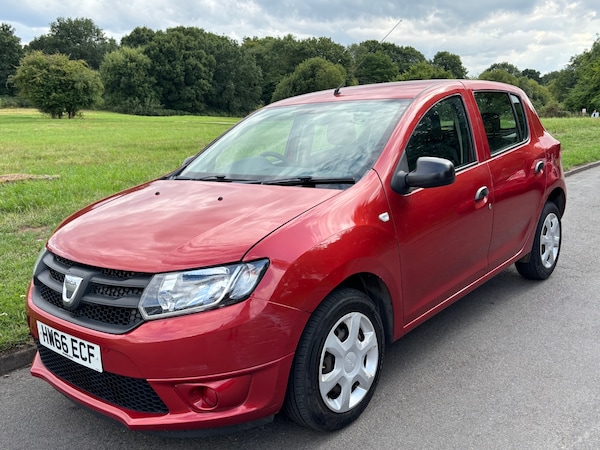 Used Dacia Sandero 2016 for sale - 75371876: Photo 1