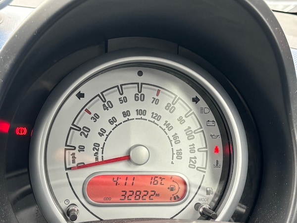 Used Vauxhall Agila 2010 for sale - 76205746: Photo 10