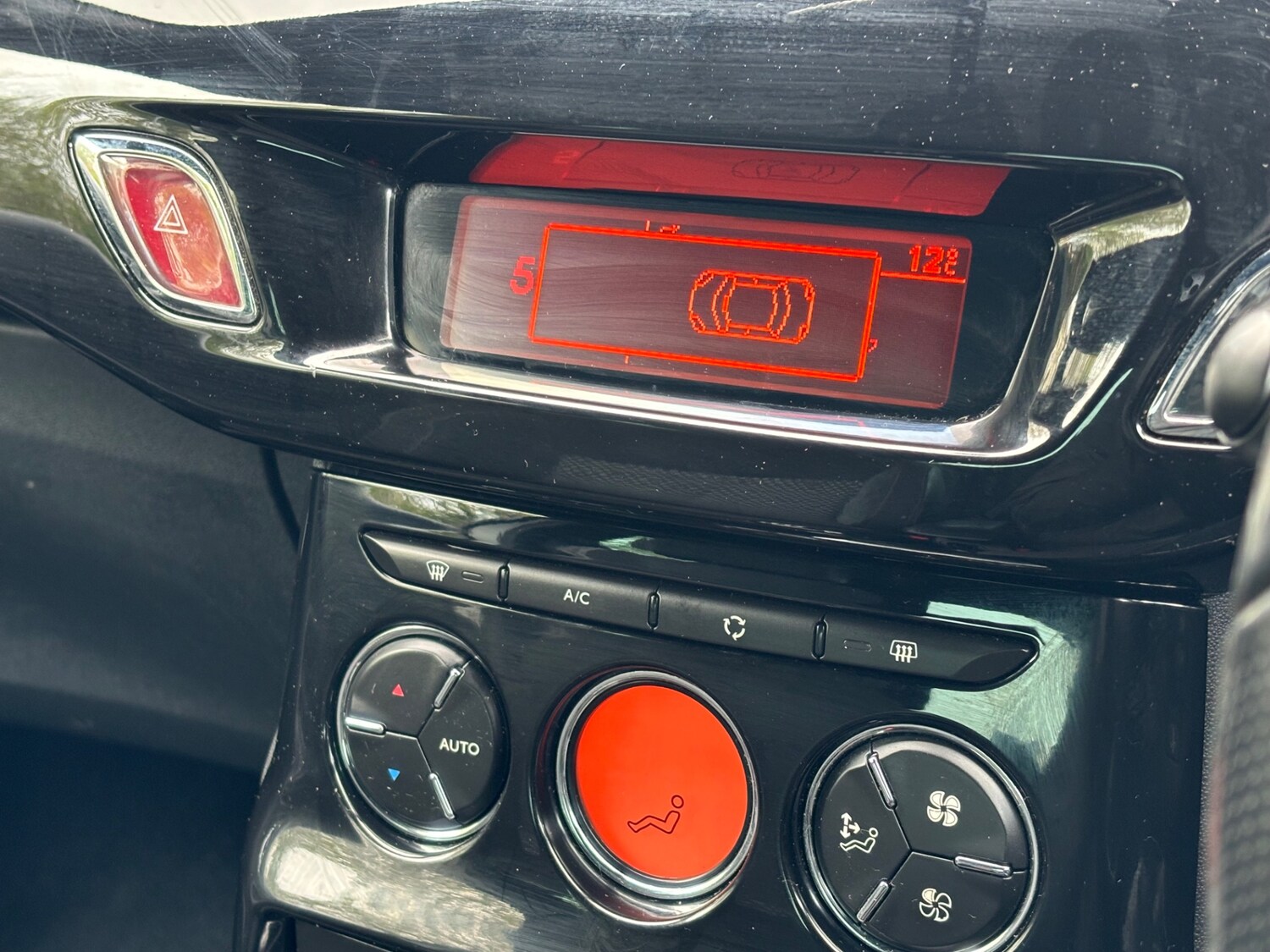 Used Citroen DS3 2011 for sale - 78213460: Photo 15