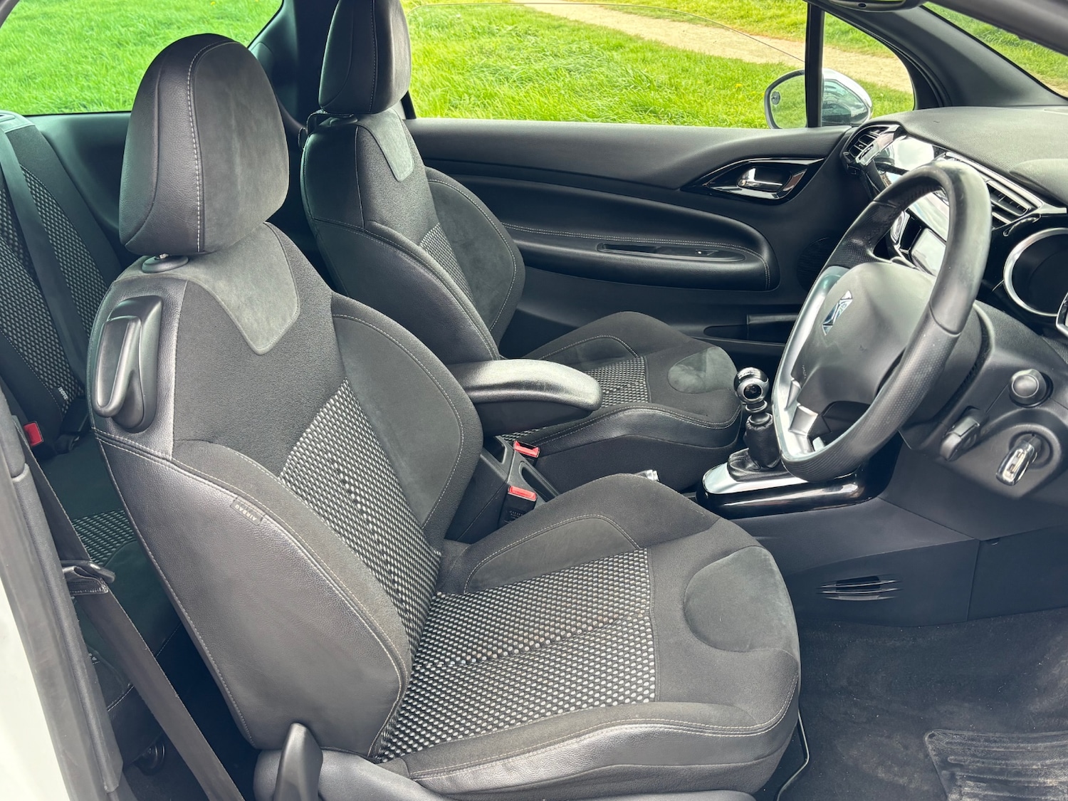 Used Citroen DS3 2011 for sale - 78213460: Photo 3