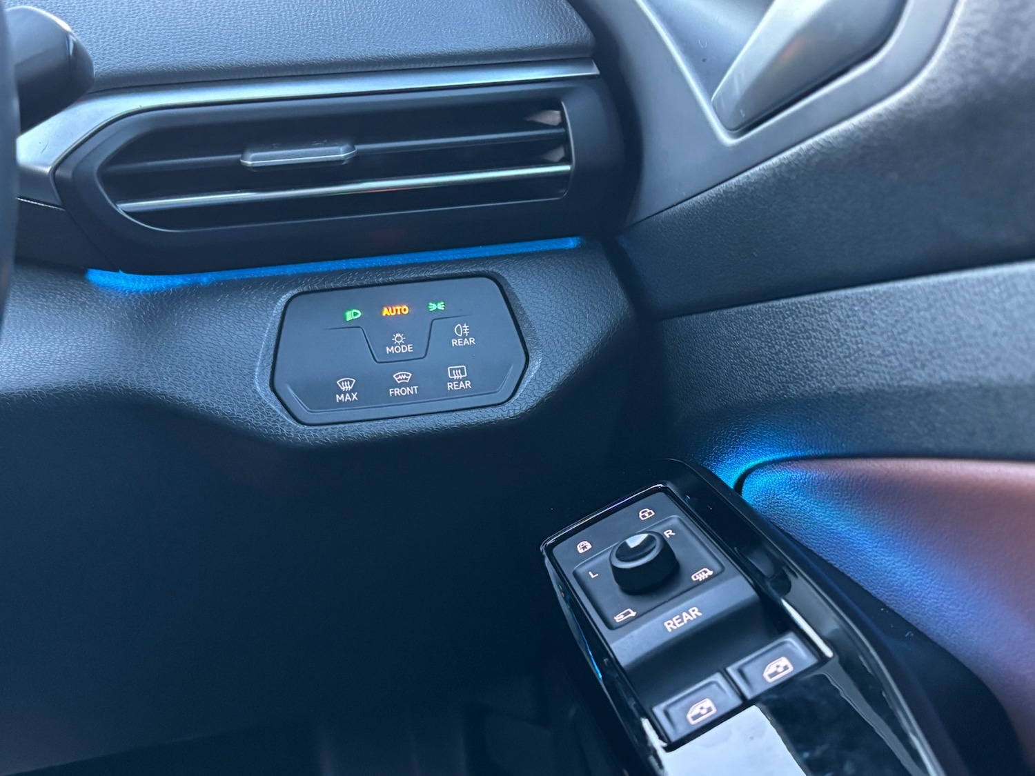 Used Volkswagen ID.4 2021 for sale - 77892056: Photo 10