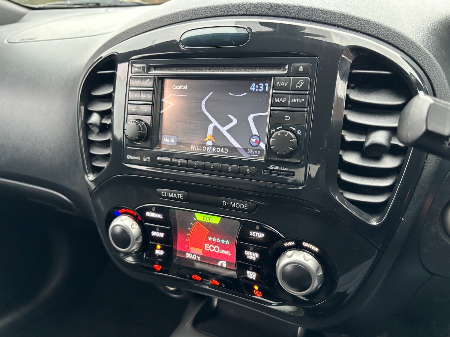 Used Nissan Juke 2011 for sale - 77701384: Photo 10