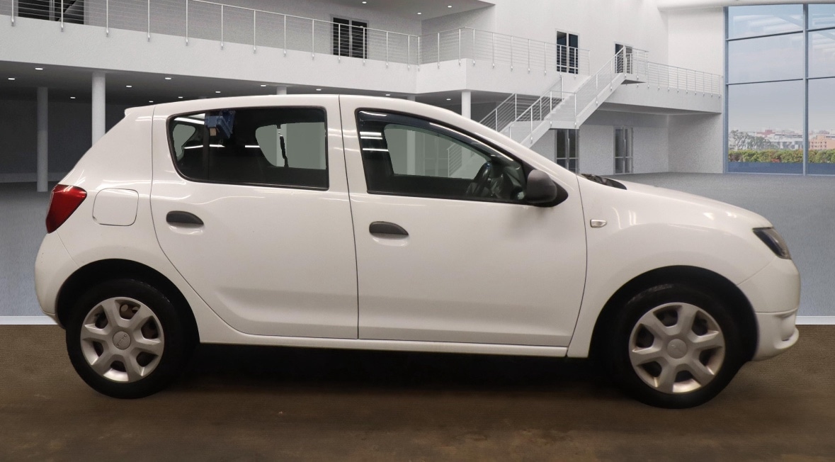 Used Dacia Sandero 2013 for sale - 77135942: Photo 4