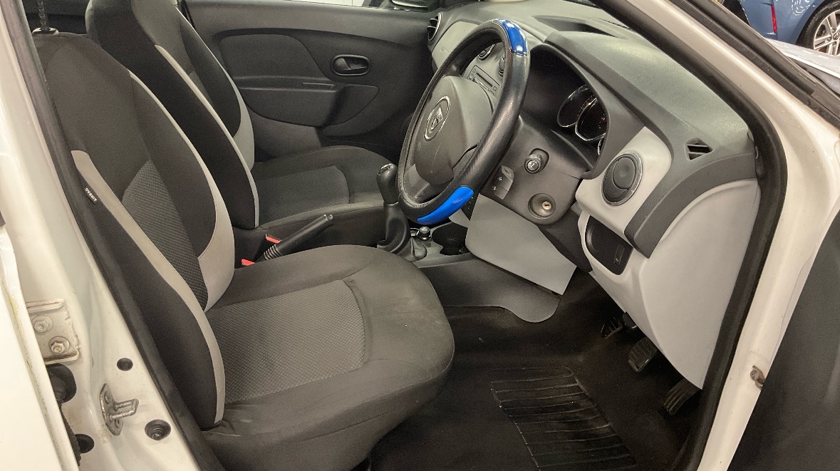 Used Dacia Sandero 2013 for sale - 77135942: Photo 5