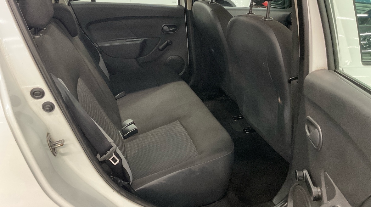 Used Dacia Sandero 2013 for sale - 77135942: Photo 6