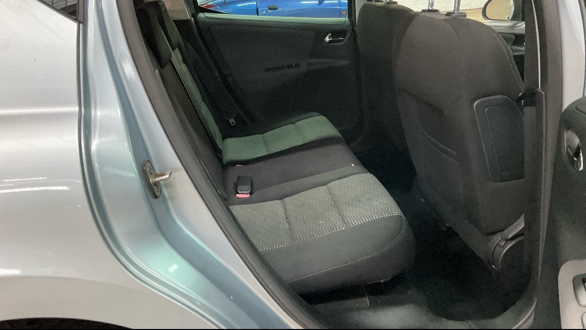 Used Peugeot 207 2010 for sale - 77603881: Photo 4