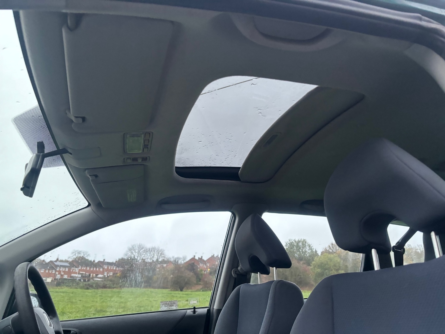 Used Honda Jazz 2002 for sale - 76611176: Photo 11