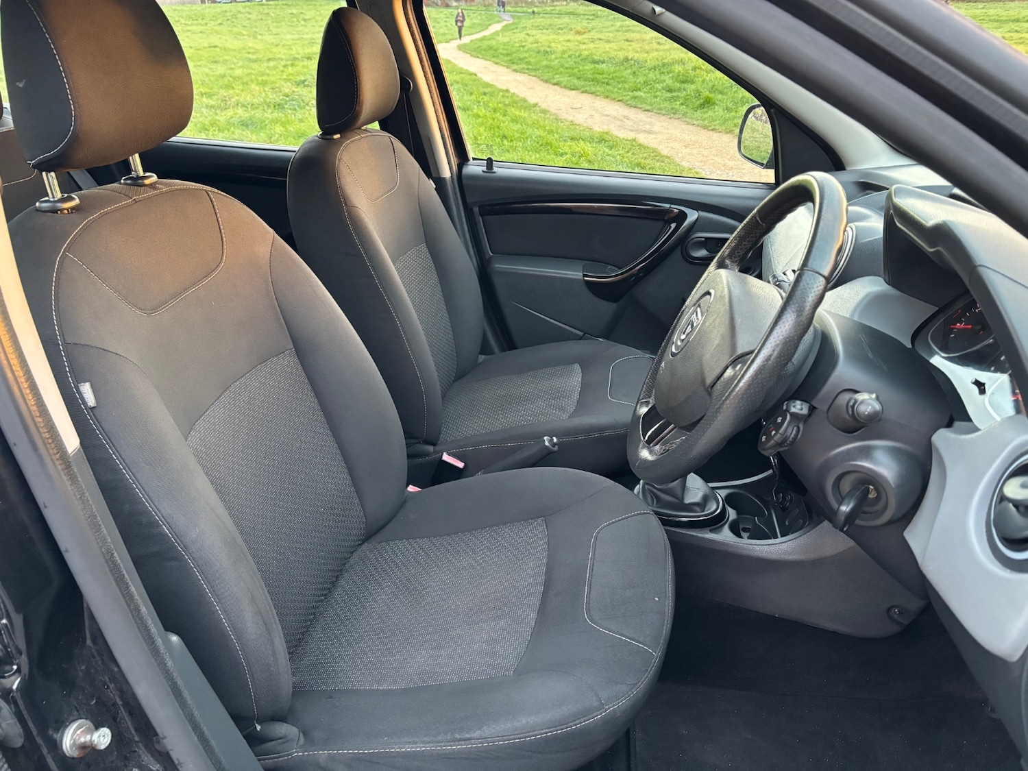 Used Dacia Duster 2013 for sale - 76732415: Photo 10