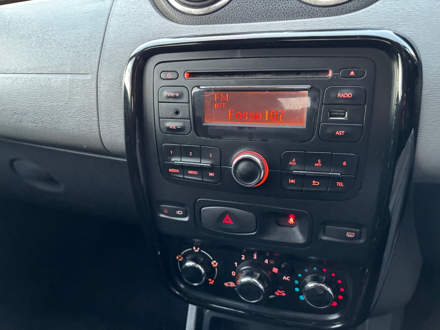 Used Dacia Duster 2013 for sale - 76732415: Photo 16