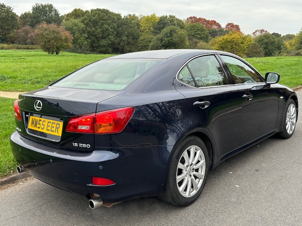 Used Lexus IS 2005 for sale - 76257541: Photo 2