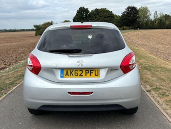 Used Peugeot 208 2012 for sale - 77483824: Photo