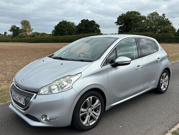 Used Peugeot 208 2012 for sale - 77483824: Photo