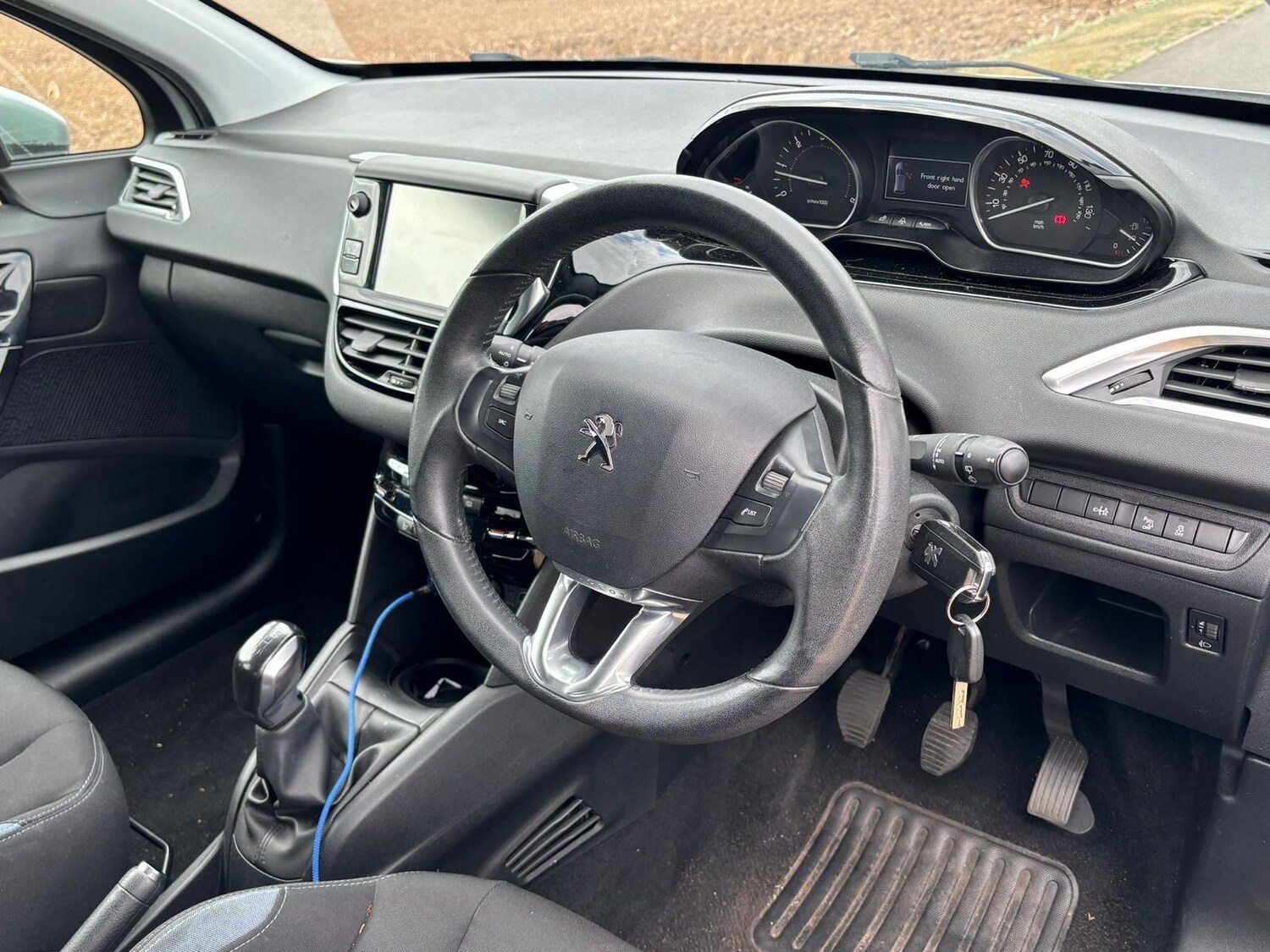 Used Peugeot 208 2012 for sale - 77483824: Photo 6