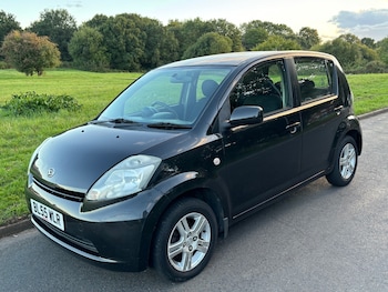 Daihatsu - Sirion