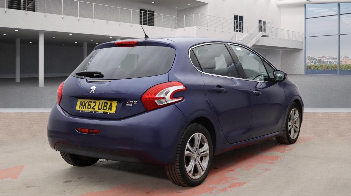 Used Peugeot 208 2013 for sale - 77135969: Photo 3