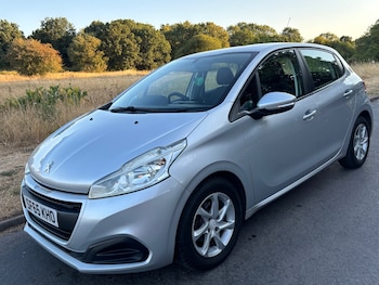 Used Peugeot 208 2015 for sale - 79542874: Photo