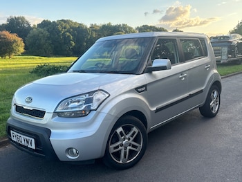 2010 (60) - 1.6 CRDi 2 5dr Auto + Low Miles