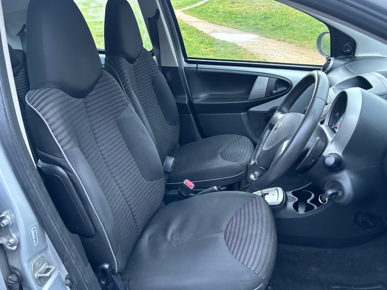 Used Peugeot 107 2012 for sale - 77343718: Photo 8