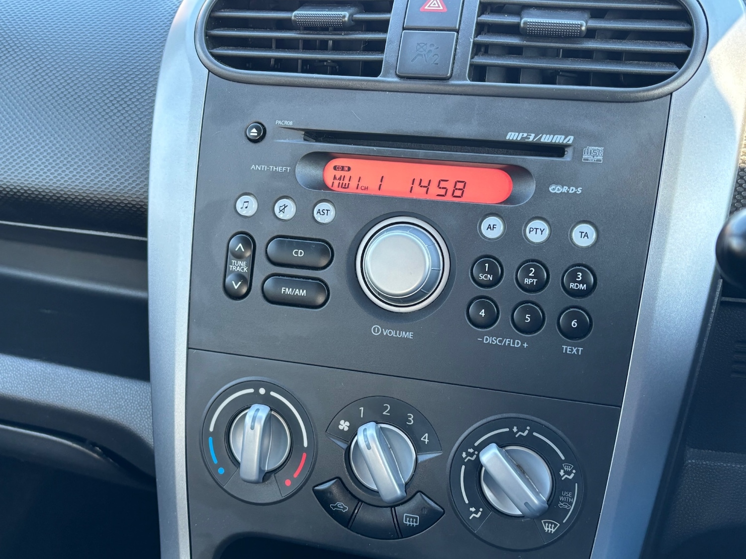 Used Vauxhall Agila 2010 for sale - 77767180: Photo 16