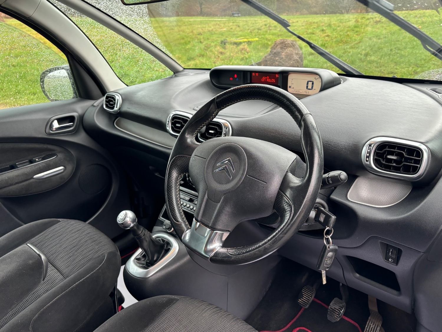 Used Citroen C3 Picasso 2009 for sale - 77483727: Photo 4