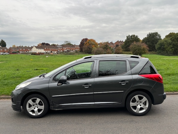 Used Peugeot 207 2013 for sale - 76314128: Photo 12