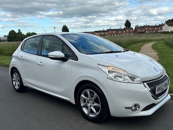 Used Peugeot 208 2012 for sale - 78900545: Photo