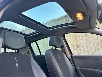 Used Renault Clio 2011 for sale - 76762198: Photo