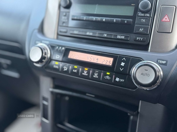 Used Toyota Land Cruiser 2010 for sale - 76850677: Photo 18