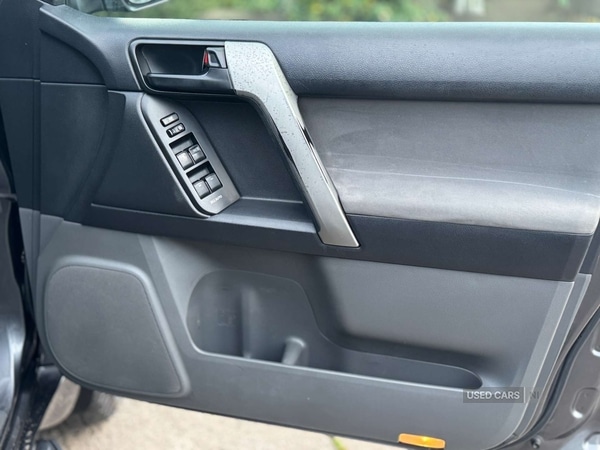 Used Toyota Land Cruiser 2010 for sale - 76850677: Photo 26