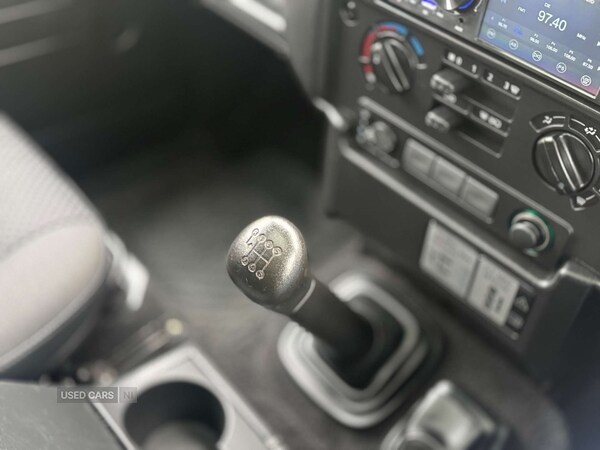 Used Land Rover Defender 2010 for sale - 76486176: Photo 16