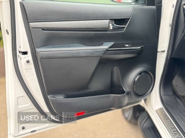 Used Toyota Hilux 2022 for sale - 77840332: Photo 28