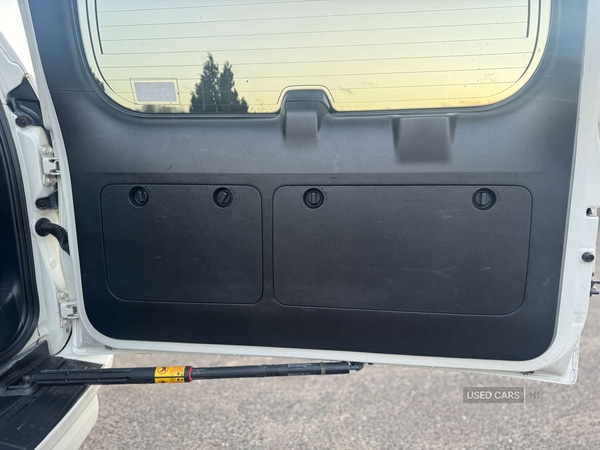 Used Toyota Land Cruiser 2015 for sale - 76743926: Photo 28