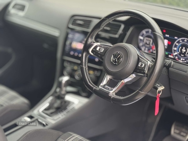Used Volkswagen Golf 2017 for sale - 77230850: Photo 11