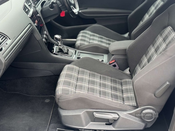 Used Volkswagen Golf 2017 for sale - 77230850: Photo 14