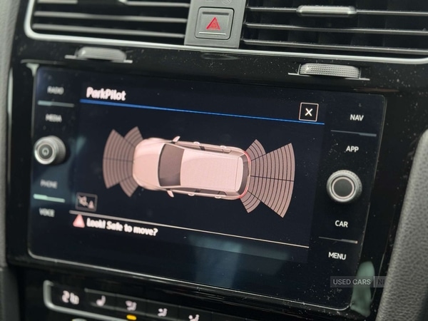 Used Volkswagen Golf 2017 for sale - 77230850: Photo 16