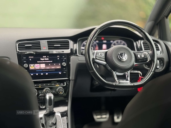 Used Volkswagen Golf 2017 for sale - 77230850: Photo 2