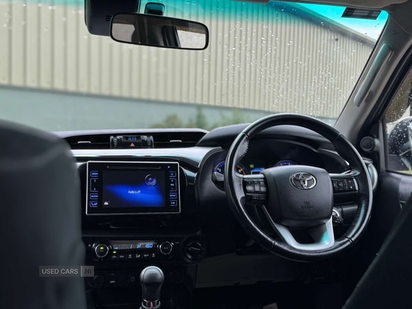 Used Toyota Hilux 2018 for sale - 75540508: Photo 2