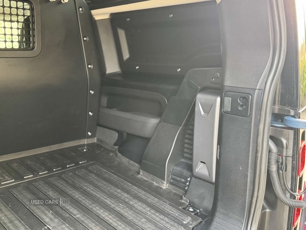 Used Land Rover Defender 2022 for sale - 76998471: Photo 28